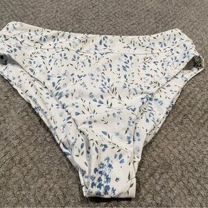 Nuku Brand Women's Size Large White & Blue Floral High Waist Bikini Bottoms NWOT
